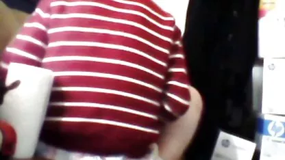 Petite Pornostar Grace Noel lutscht Schwanz während ihre heiße Freundin deutsche teen pornos kostenlos