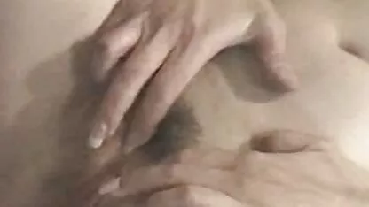 Randy Babe bekommt freier sexfilm ihre Muschi geleckt und ihre Fotze auf der Couch gefickt