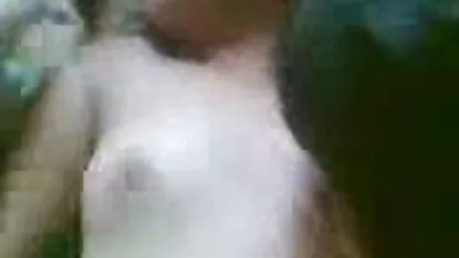 Anal Teen Sophie mit großem Arsch gegen großen pornosin hd schwarzen Schwanz